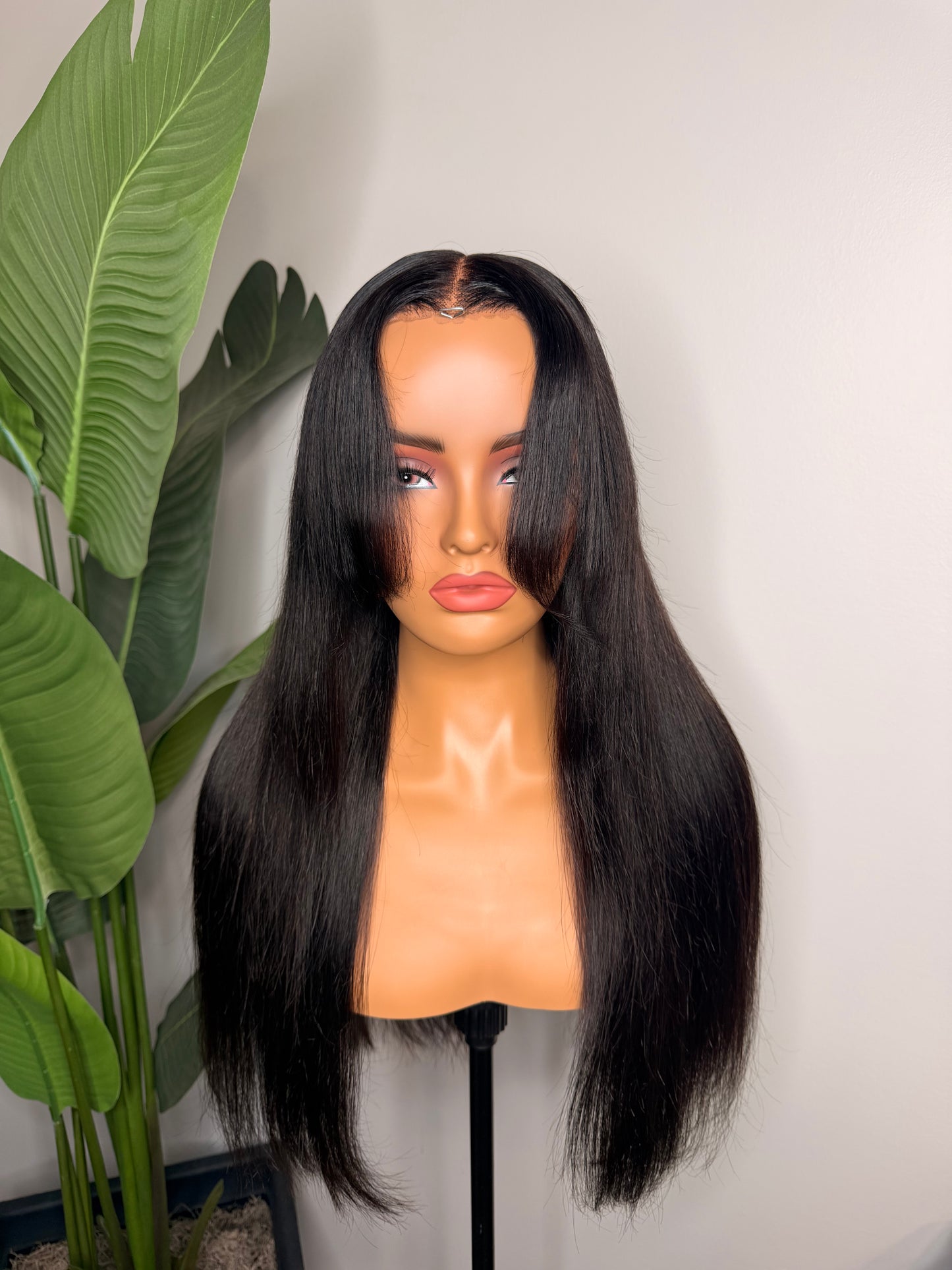 Kayda- Glueless Curtain bang Straight