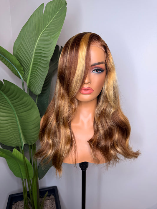 Stephanie- Glueless Blonde Highlight